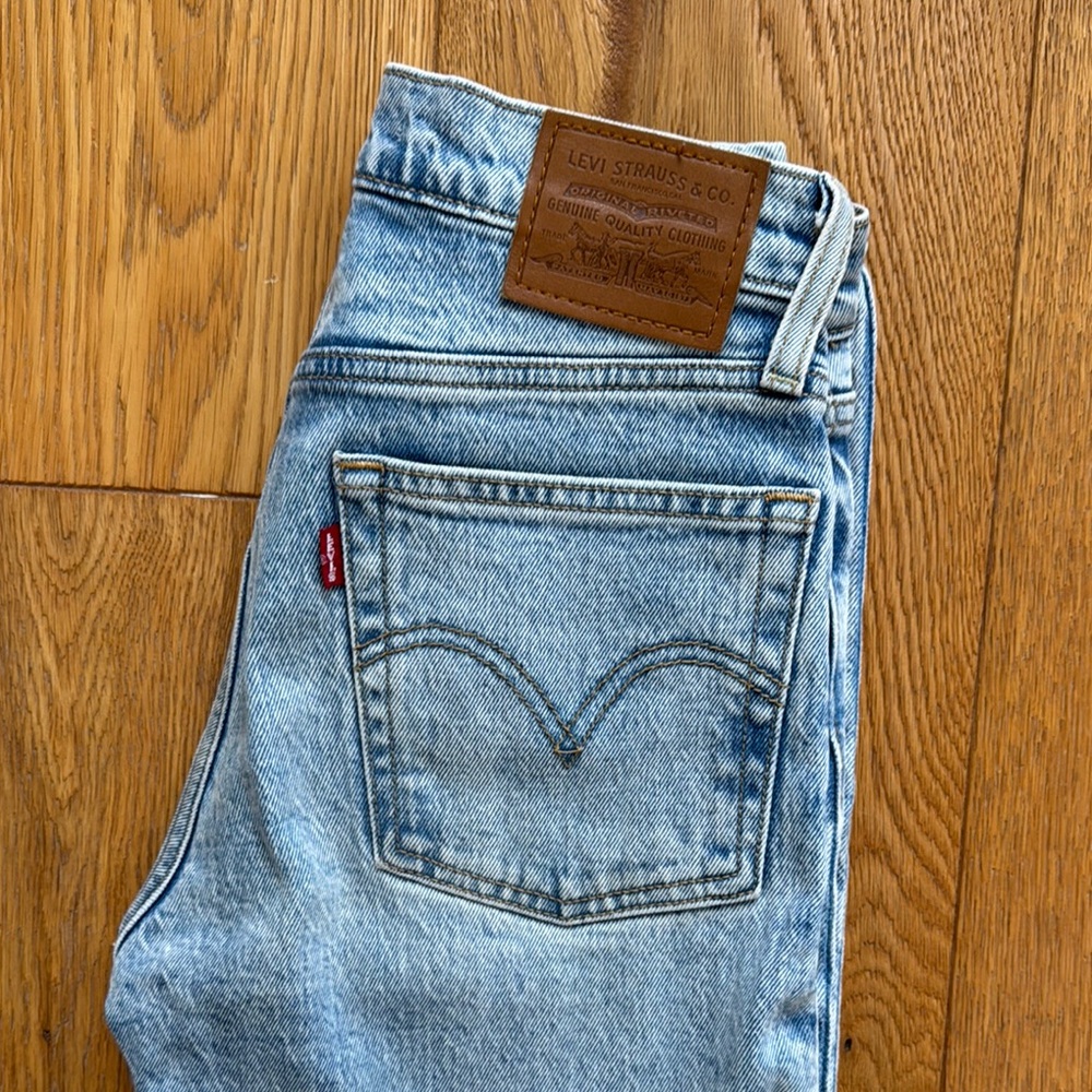 Levi's Women's Light Blue wedgie icon straight jeans - Picture 4 of 6